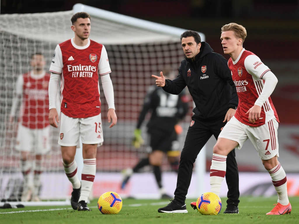 為阿森納堅 為阿森納堅